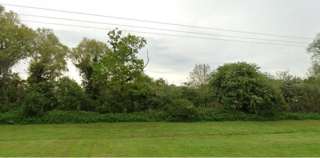 0.25 acres , Huntingdon Racecourse, Thrapston Road PE28 - Available