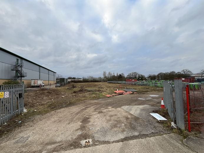 2.3 acres , 61 Victoria Road RH15 - Available