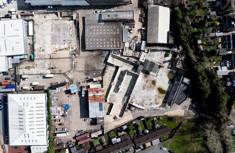 0.1 acres , Croydon CR0 - Available