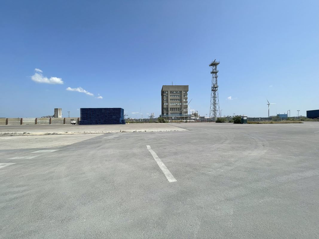 9 acres , Northfleet DA11 - Available