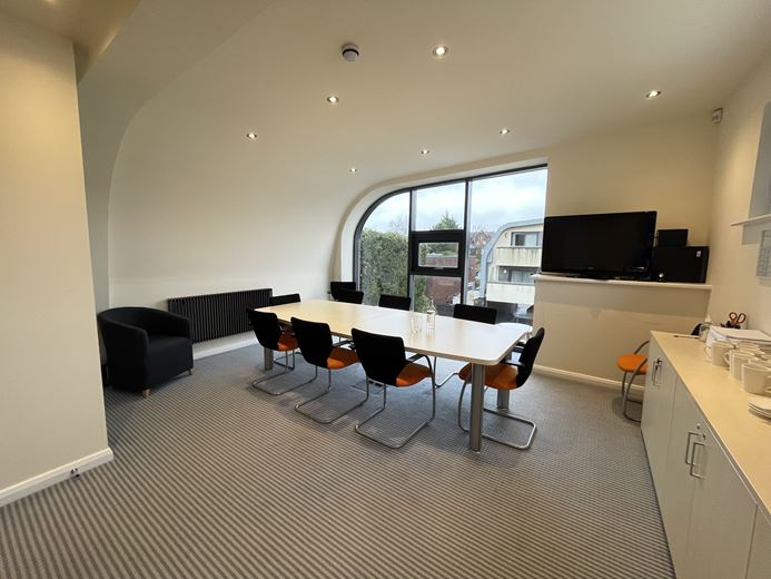 2,310 Sq Ft , 10 Lime Tree Mews OX3 - Available