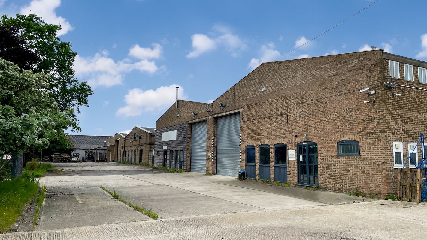 14,887 to 30,298 Sq Ft , Units 1 - 2 Carterton Industrial Estate OX18 - Under Offer