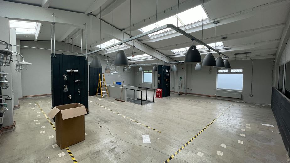 14,887 to 30,298 Sq Ft , Units 1 - 2 Carterton Industrial Estate OX18 - Available