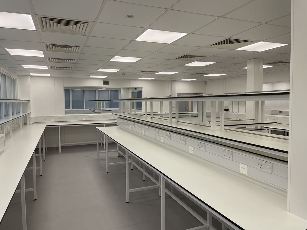 21,148 Sq Ft , 4-10 The Quadrant OX14 - Available