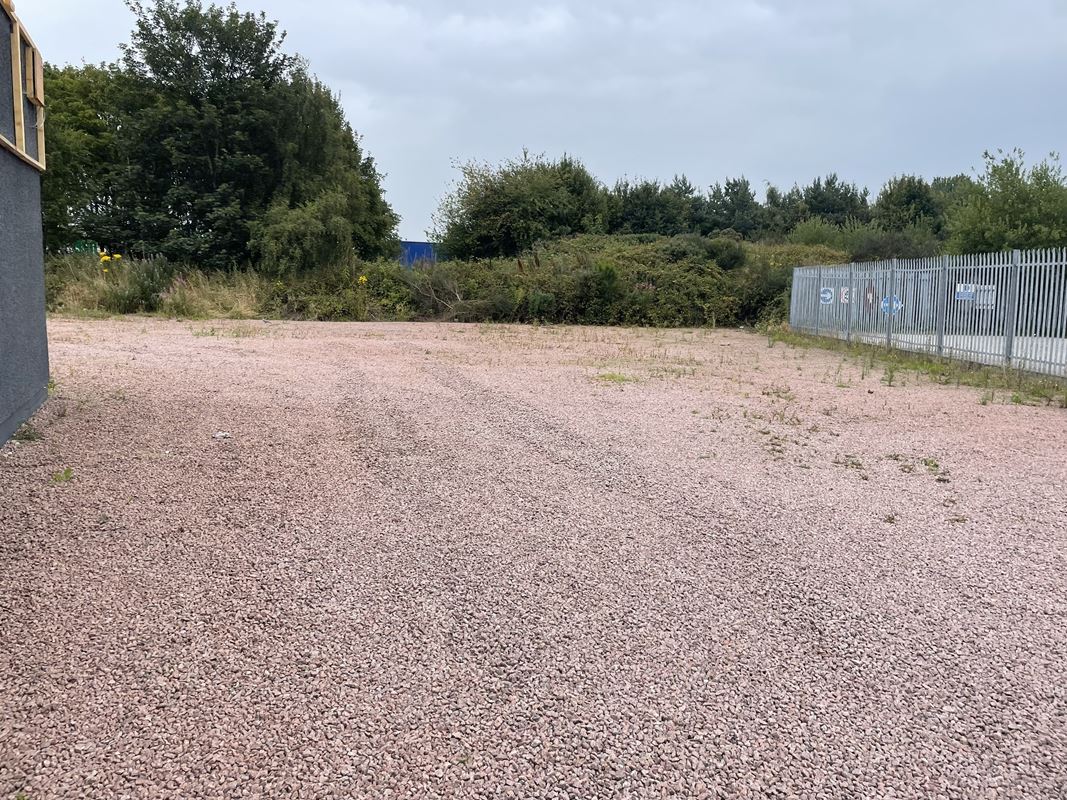 10,867 Sq Ft , 9 Longman Drive IV1 - Available