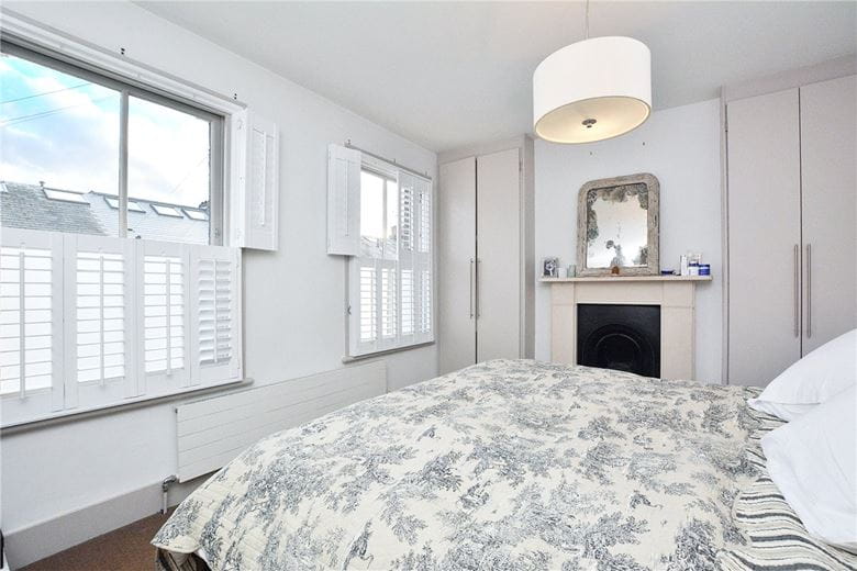 2 bedroom house, Archway Street, London SW13