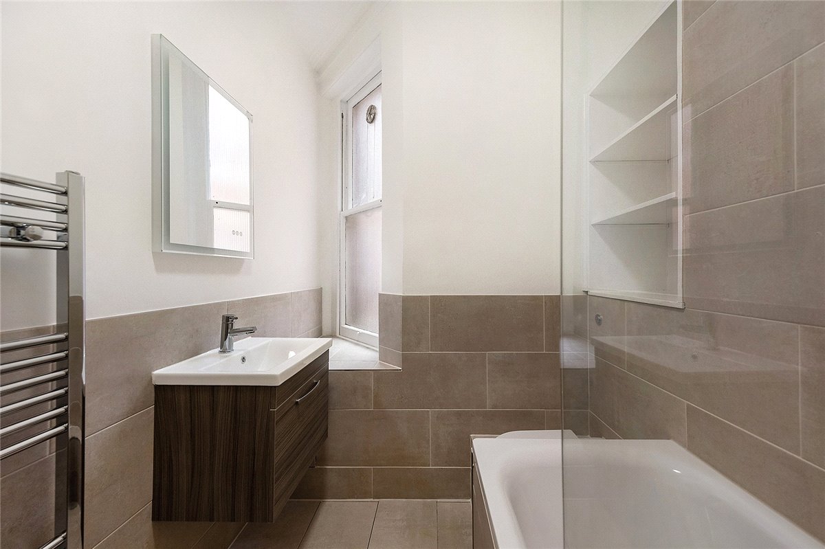 1 bedroom flat, Elm Bank Mansions, The Terrace SW13