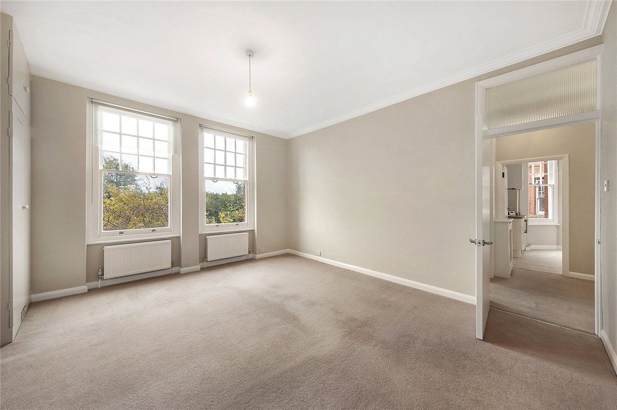 1 bedroom flat, Elm Bank Mansions, The Terrace SW13