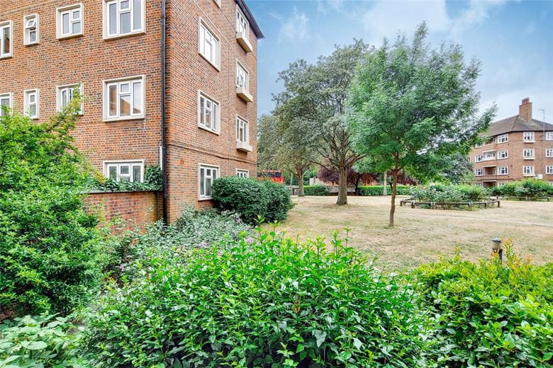 2 bedroom flat, The Willoughbys, London SW14
