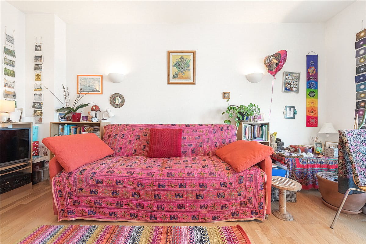 1 bedroom flat, Vineyard Heights, 30 Mortlake High Street SW14