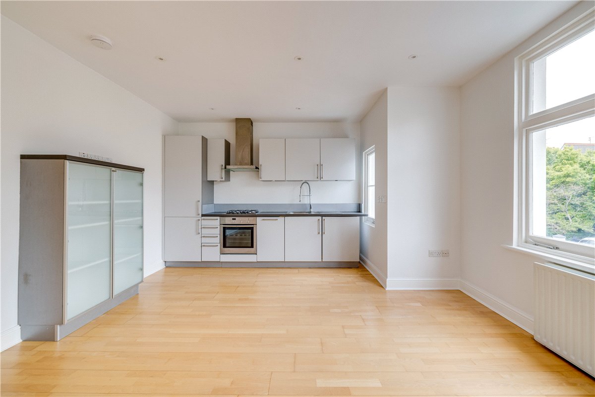 1 bedroom flat, Deodar Road, London SW15 - Available
