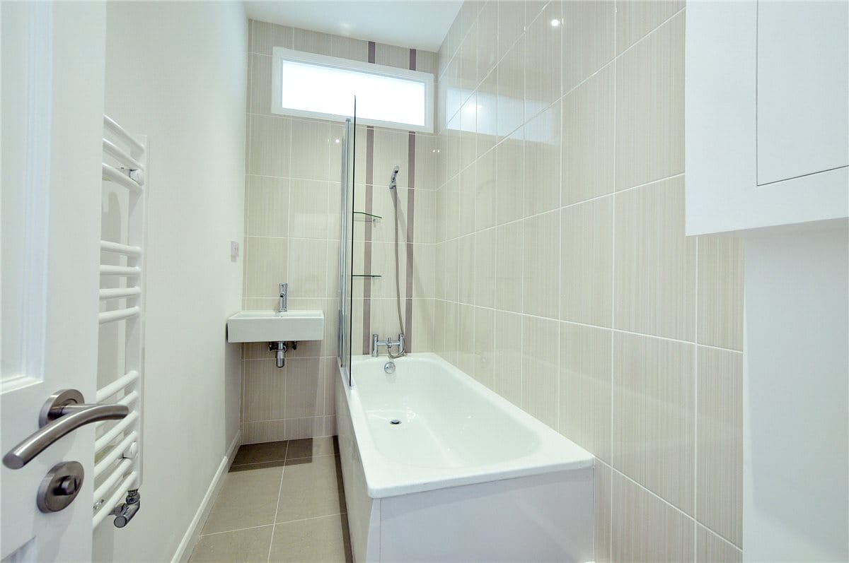 1 bedroom flat, White Hart Lane, London SW13