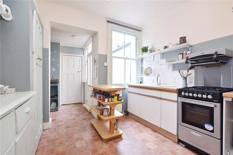 1 bedroom flat, Clavering Avenue, London SW13