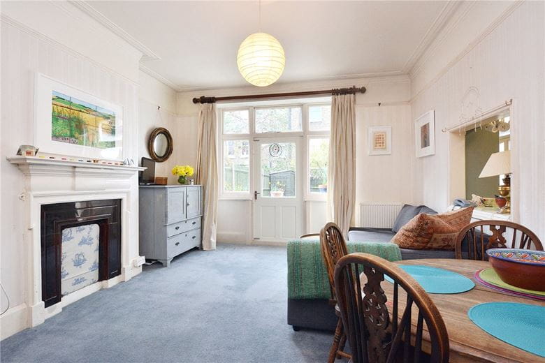 1 bedroom flat, Clavering Avenue, London SW13