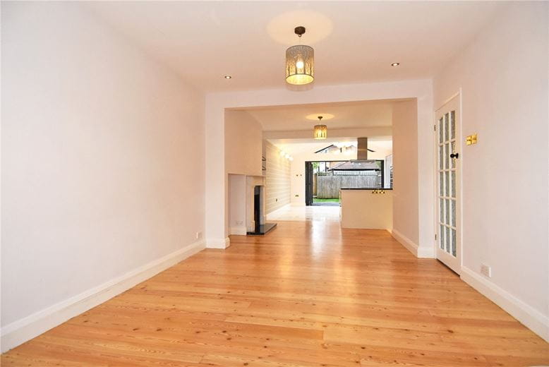 4 bedroom house, Lawrence Road, Richmond TW10 - Let Agreed