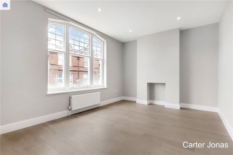 1 bedroom flat, Barnes High Street, London SW13 - Let Agreed
