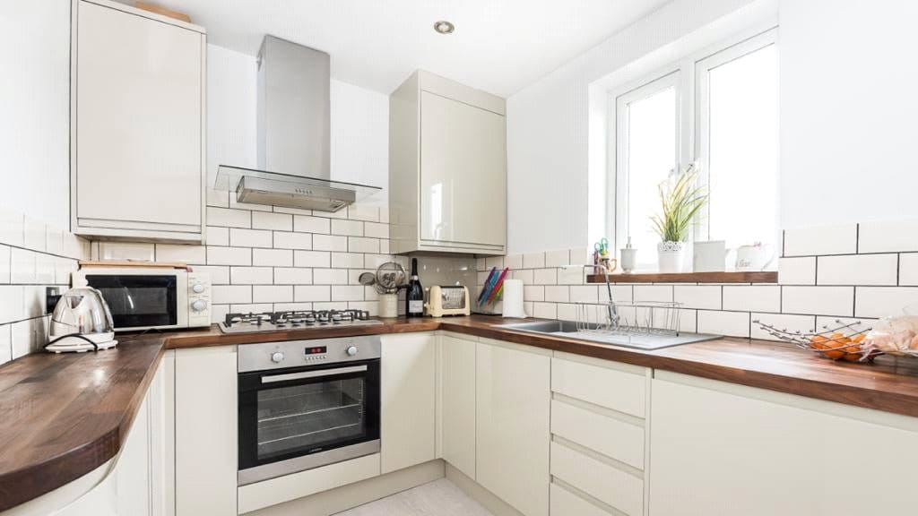 1 bedroom flat, Bradmore Park Road, London W6