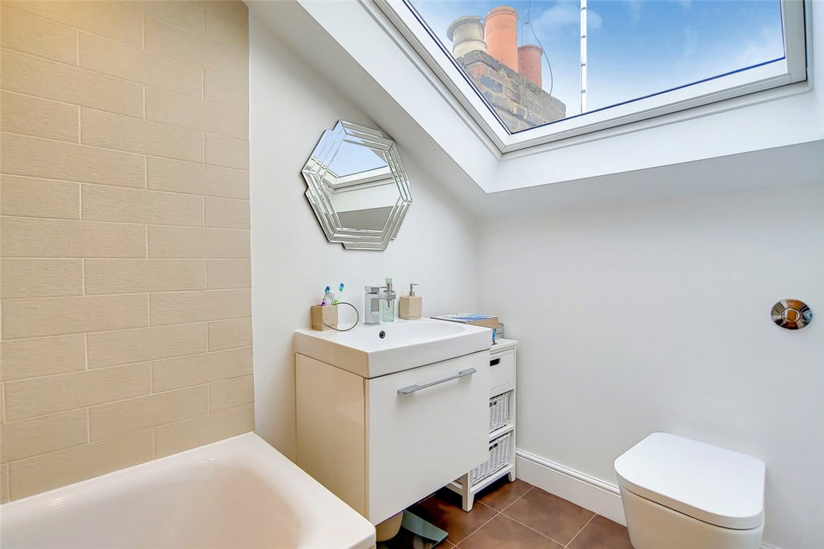 1 bedroom flat, Bradmore Park Road, London W6