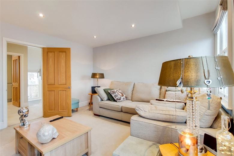 1 bedroom flat, Bradmore Park Road, London W6