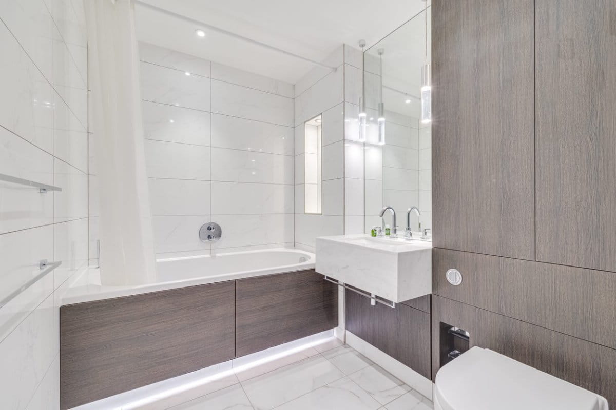 2 bedroom flat, Montpellier House, Glenthorne Road W6