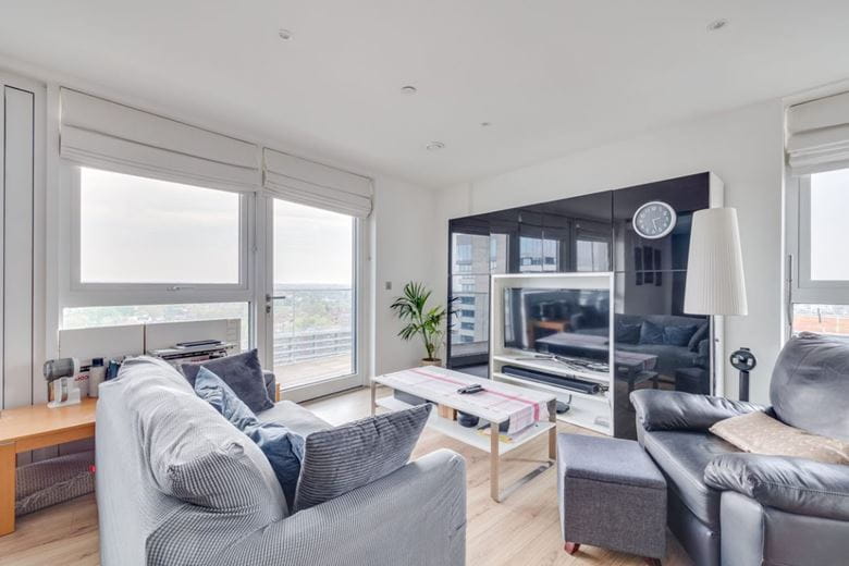 2 bedroom flat, Montpellier House, Glenthorne Road W6