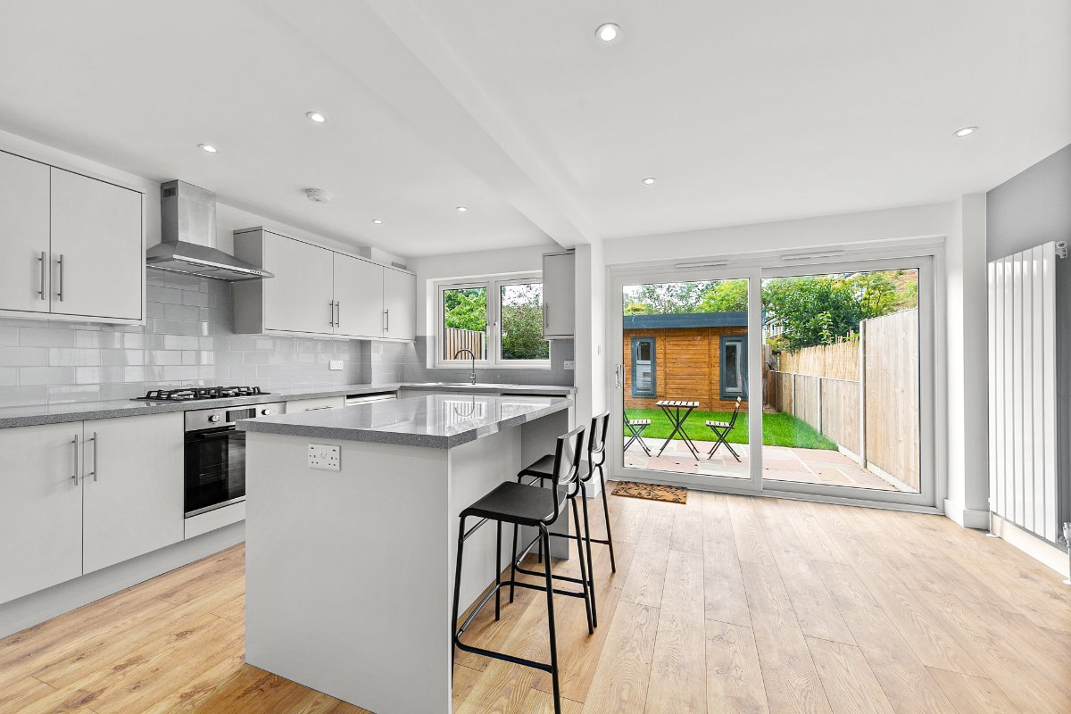 5 bedroom house, Perryfield Way, Richmond TW10 - Let Agreed