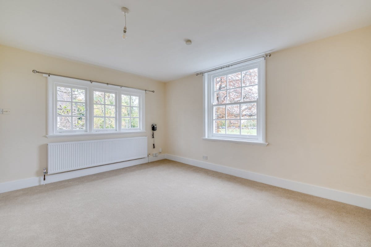 3 bedroom house, Kew Green, Richmond TW9 - Available