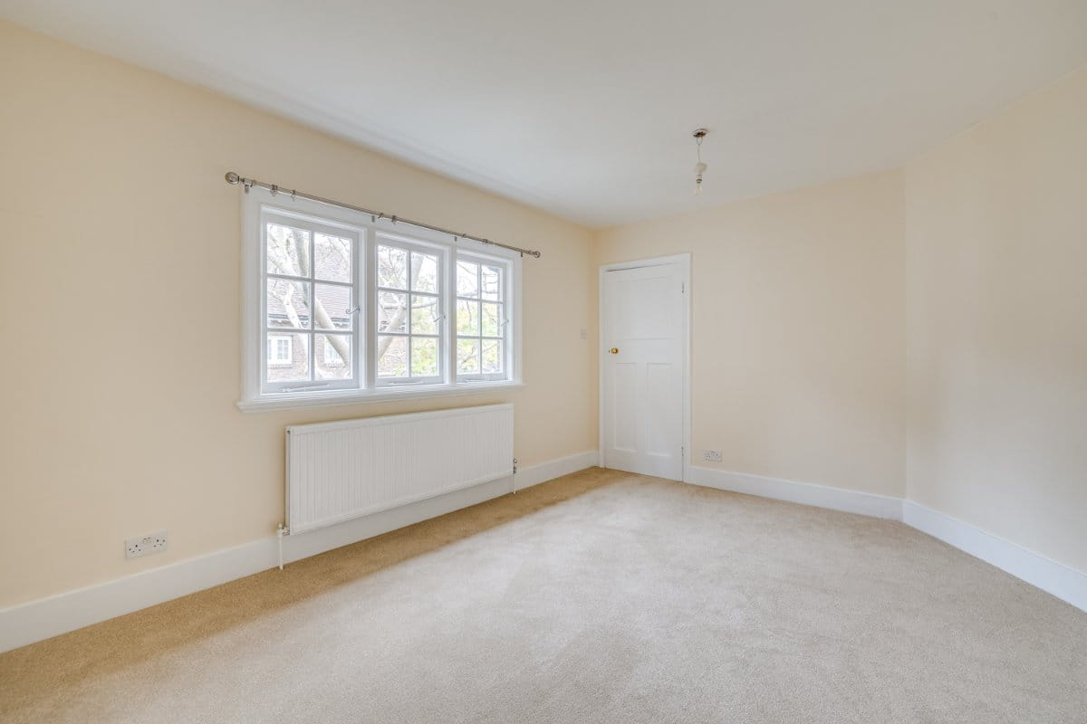 3 bedroom house, Kew Green, Richmond TW9 - Available