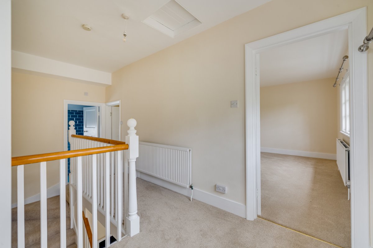 3 bedroom house, Kew Green, Richmond TW9 - Available