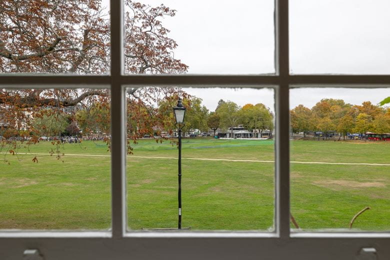 3 bedroom house, Kew Green, Richmond TW9 - Available