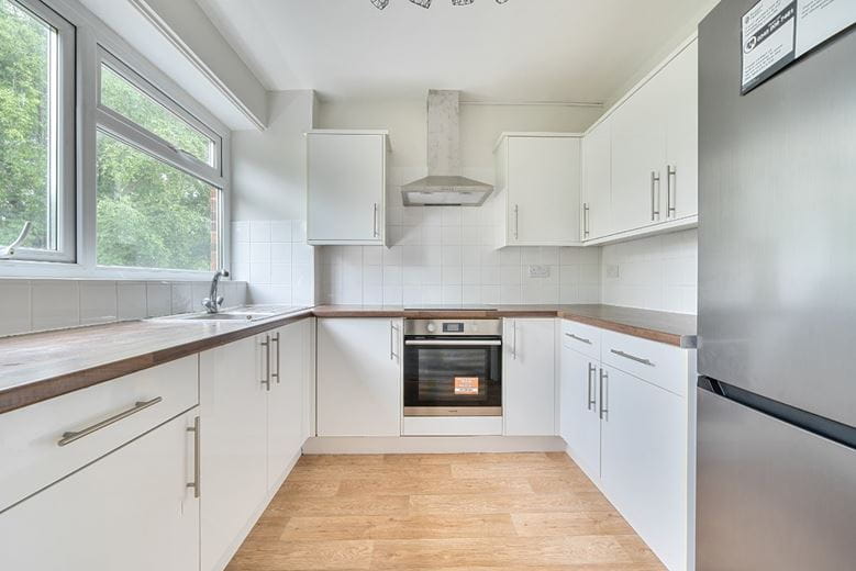 3 bedroom house, Breamwater Gardens, Richmond TW10 - Available
