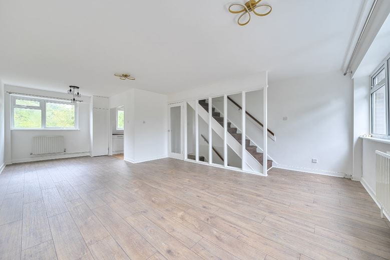 3 bedroom house, Breamwater Gardens, Richmond TW10 - Available