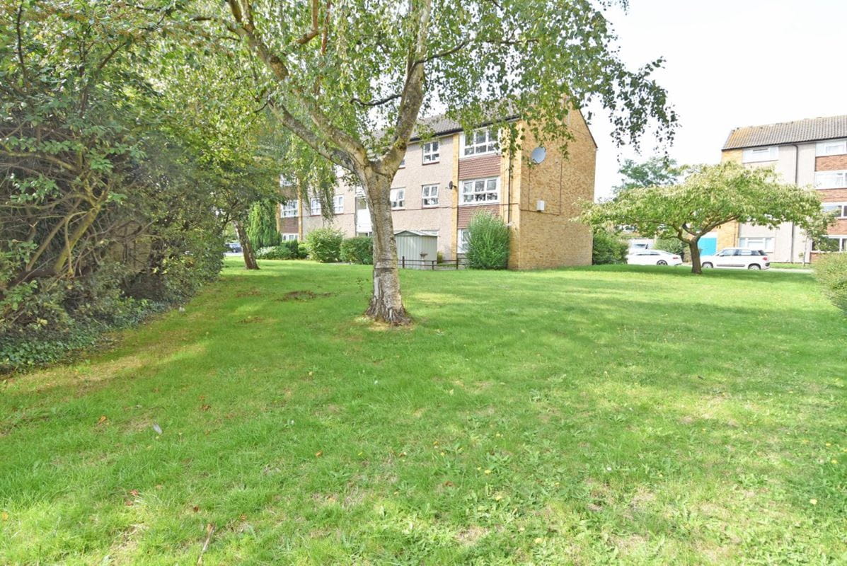 1 bedroom maisonette, Hardwicke Road, Richmond TW10 - Available