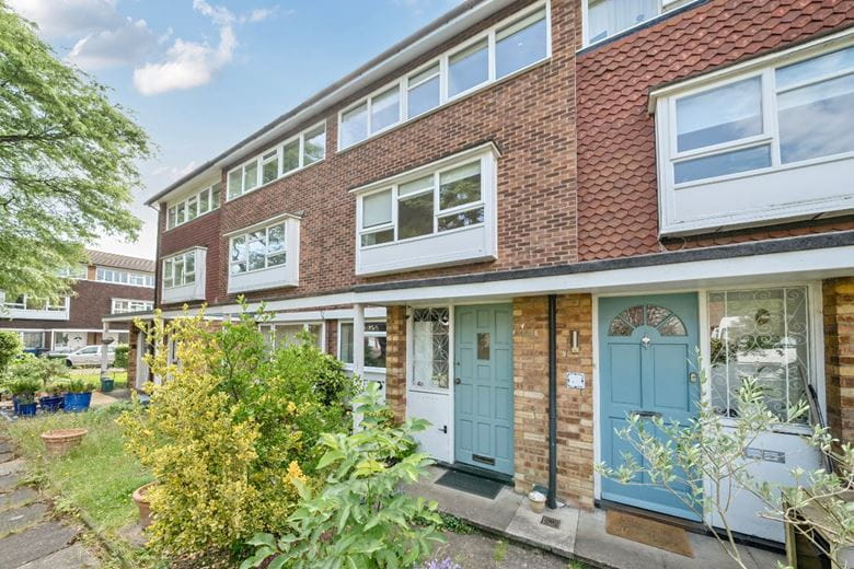 2 bedroom maisonette, Watermill Close, Richmond TW10 - Let Agreed