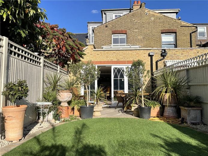 4 bedroom house, Grove Road, London SW13 - Available