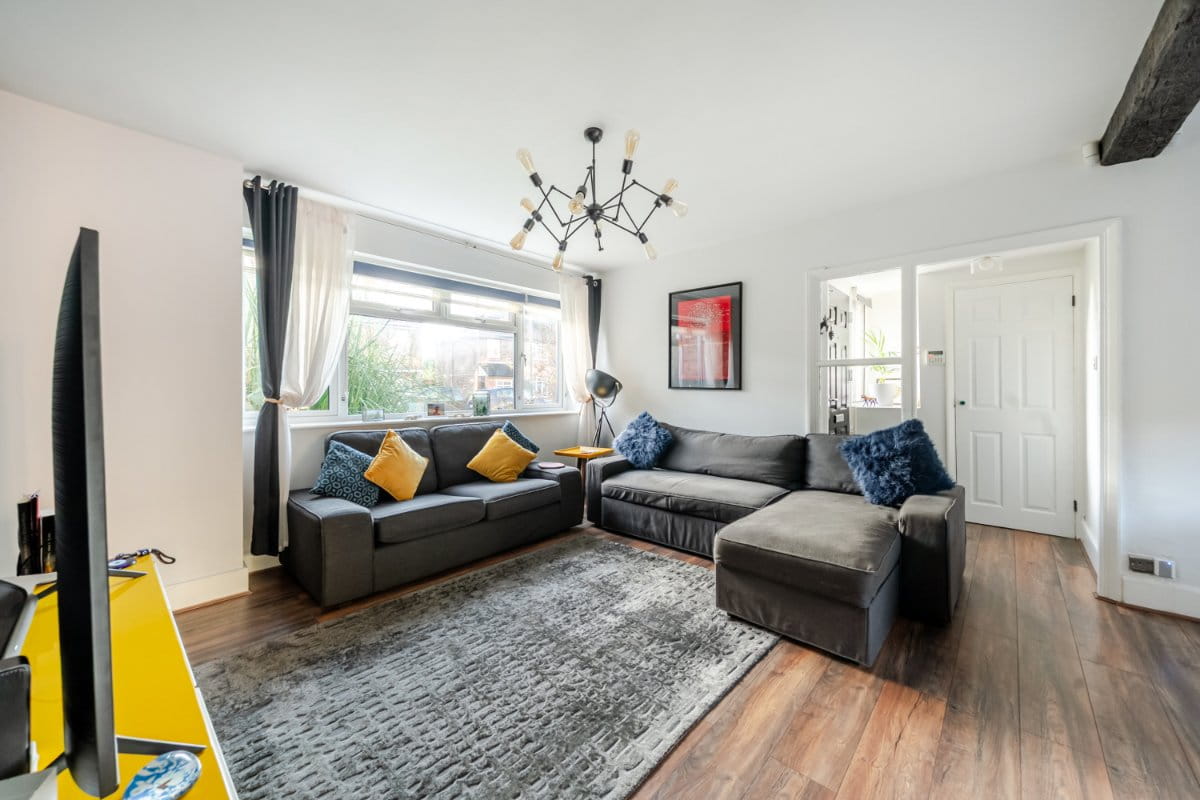 2 bedroom maisonette, Simpson Road, Richmond TW10 - Let Agreed