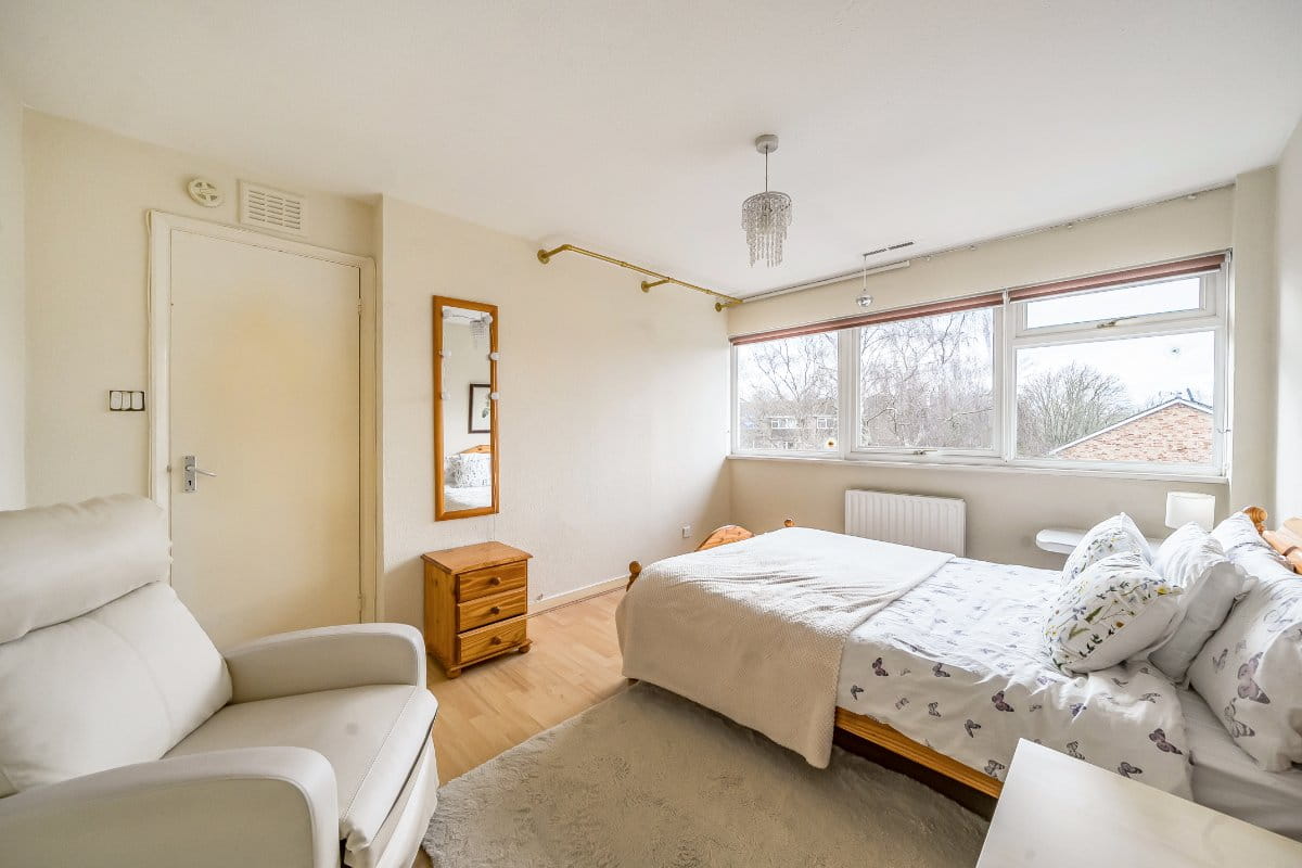 4 bedroom house, Breamwater Gardens, Richmond TW10 - Available