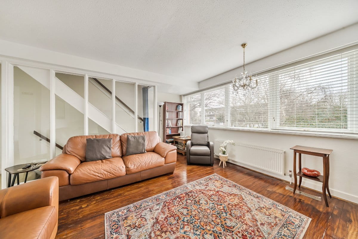 4 bedroom house, Breamwater Gardens, Richmond TW10 - Available