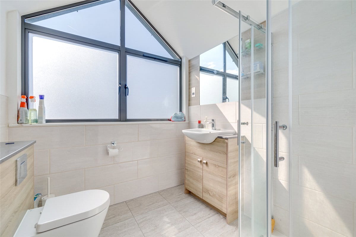 3 bedroom house, Harlow Gardens, Kingston upon Thames KT1