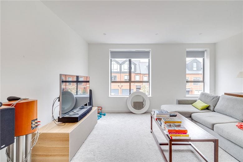 3 bedroom house, Harlow Gardens, Kingston upon Thames KT1 - Under Offer