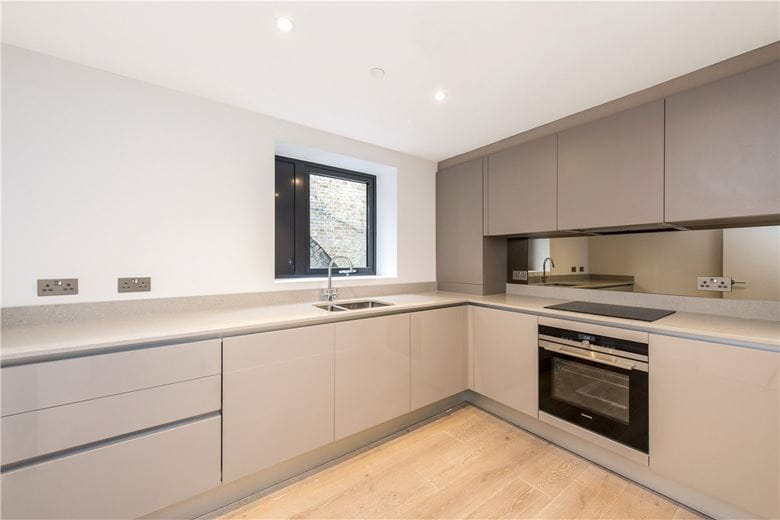 1 bedroom flat, King Street, Hammersmith W6 - Let Agreed