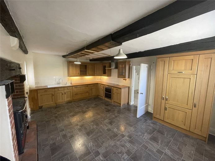 4 bedroom house, The Roe, St. Asaph LL17 - Available
