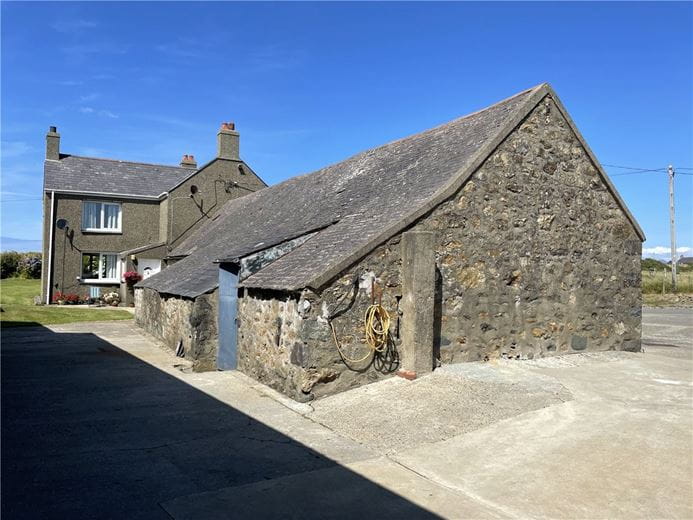 6 acres House, Tudweiliog, Pwllheli LL53 - Available