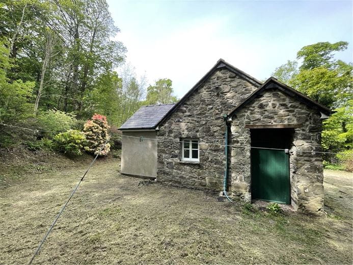  bedroom cottage, Ffordd Llyn Syberi, Eglwysbach LL28 - Available