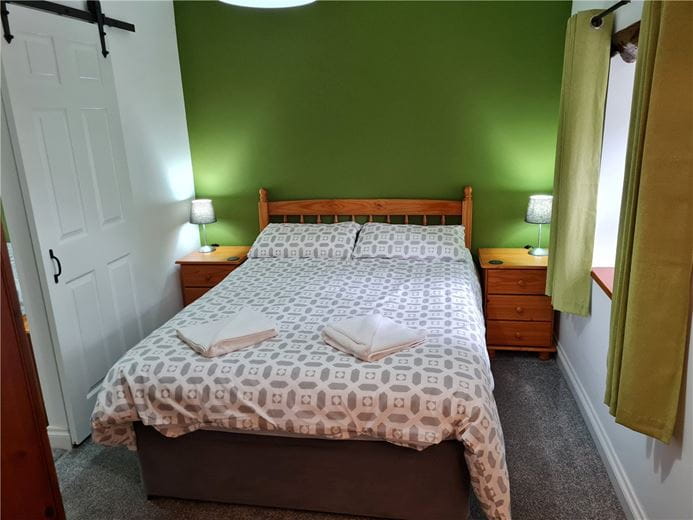  bedroom house, Sarnau, Bala LL23 - Available