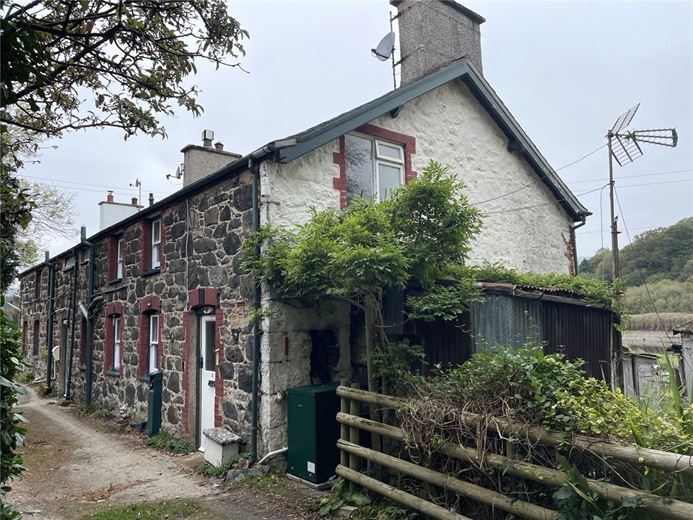  bedroom house, Tal Y Cafn, Eglwysbach LL28 - Available