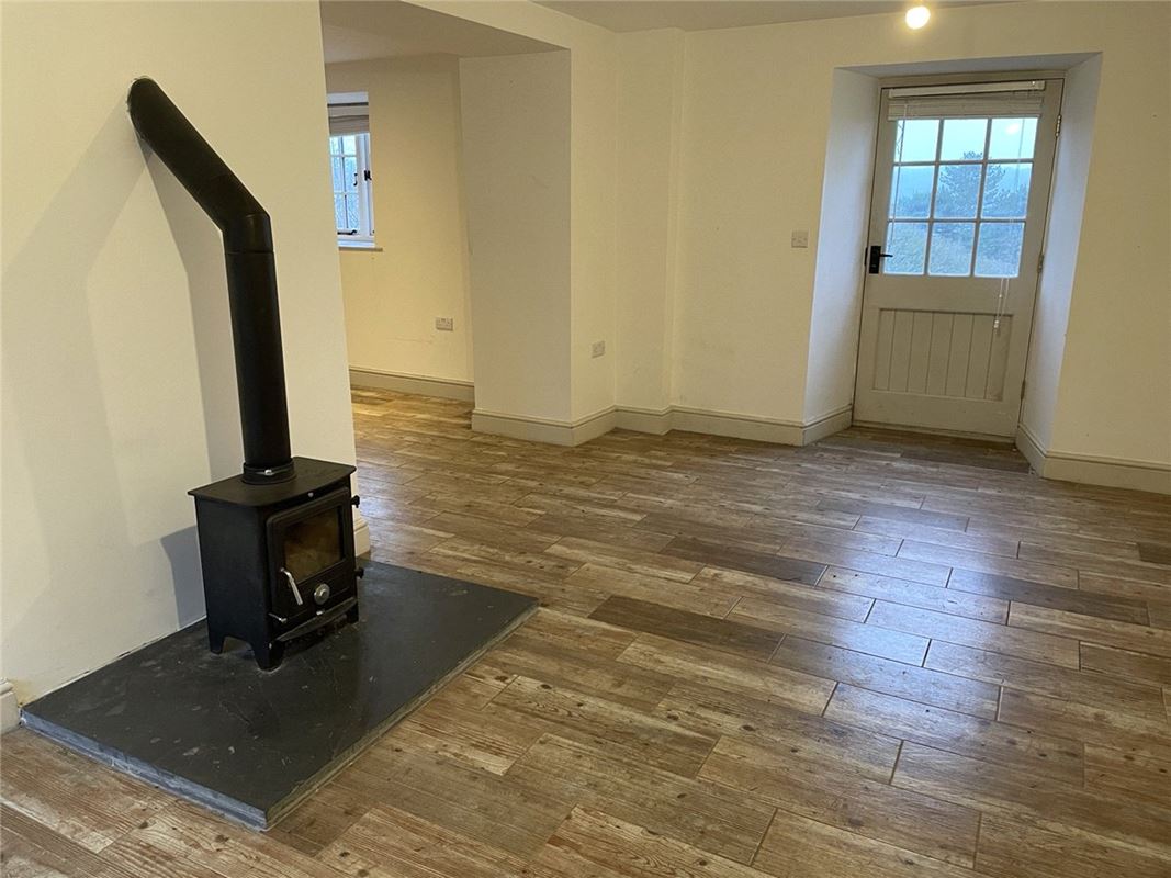  bedroom cottage, Ffordd Bodnant Uchaf, Eglwysbach LL28 - Available