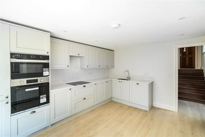 2 bedroom cottage, Bath Road, Colerne SN14 - Let Agreed