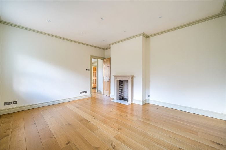 3 bedroom house, Badminton Road, Old Sodbury BS37