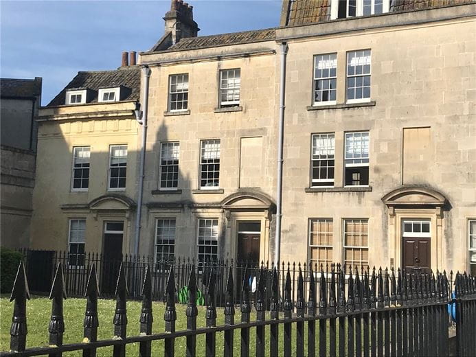 1 bedroom flat, Beauford Square, Bath BA1 - Let Agreed